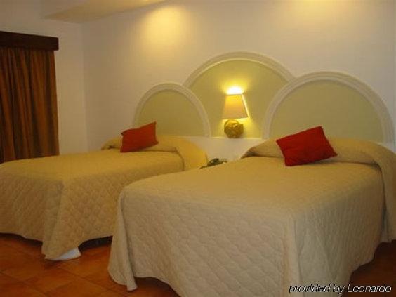 Hotel Soleil Pacifico Chulamar الغرفة الصورة