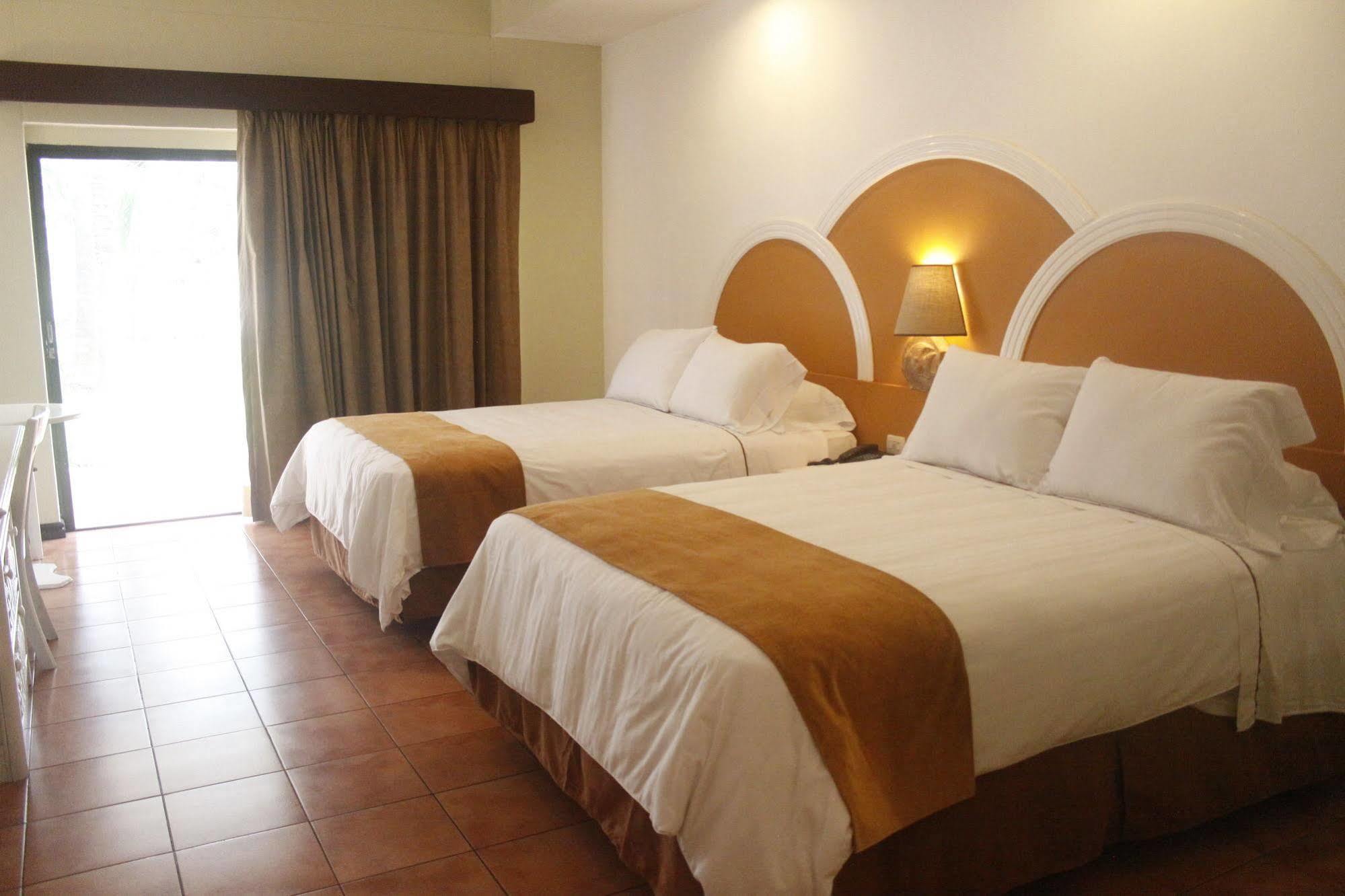 Hotel Soleil Pacifico Chulamar المظهر الخارجي الصورة